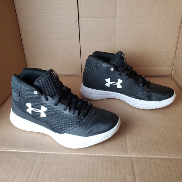 under armour women's jet 2017 basketball shoes